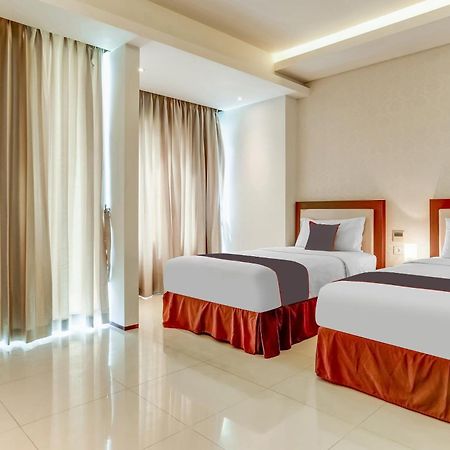 Collection O Legian Near Pantai Kuta Formerly Premium Legian Екстериор снимка